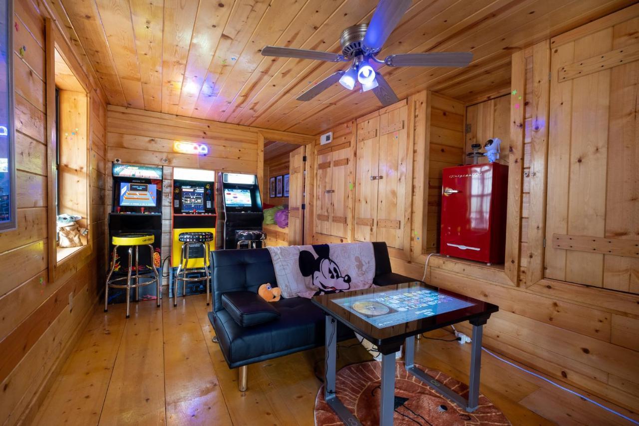 Вилла Three Dog Night - Pet-Friendly Cabin With Hot Tub Блу-Ридж Экстерьер фото